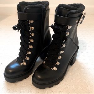 Combat boots